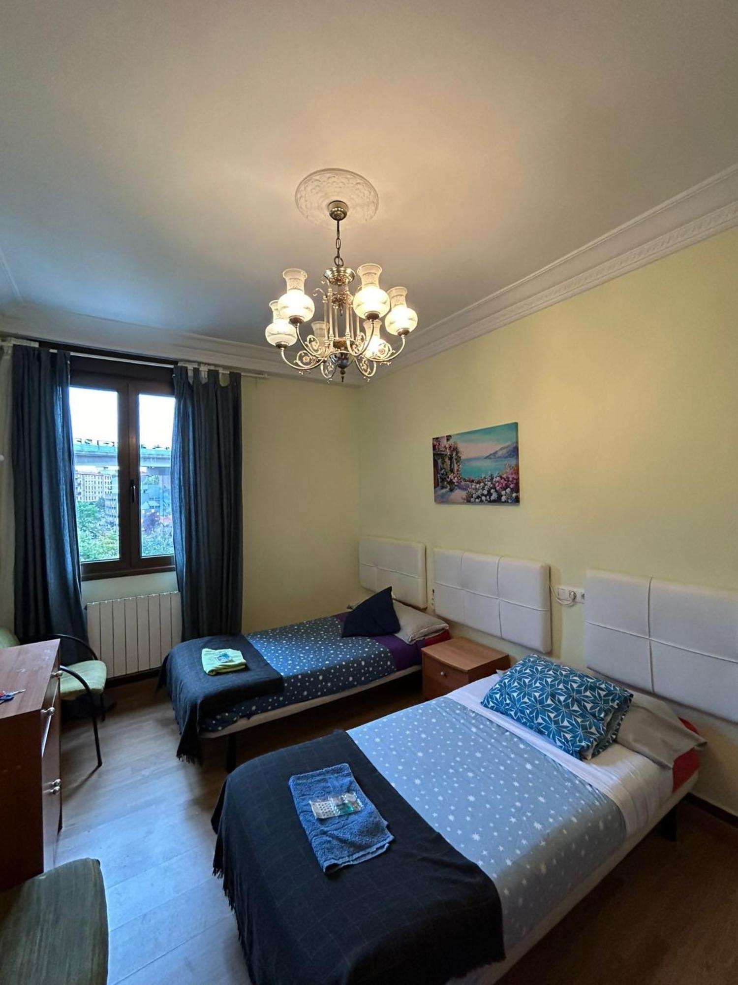 Fliphouse Rooms Pension Bilbao Extérieur photo